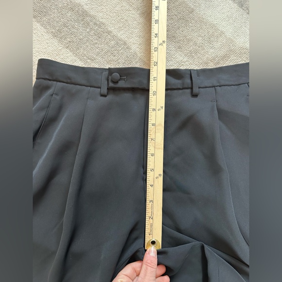 Tom Ford Women’s Pleated Black Trousers (Size 10P) - Picture 12 of 13